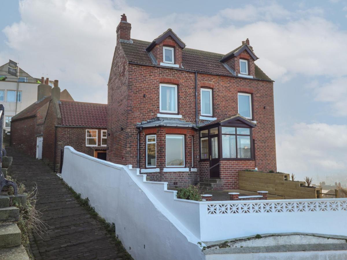 Mariner's Watch Holiday home Whitby